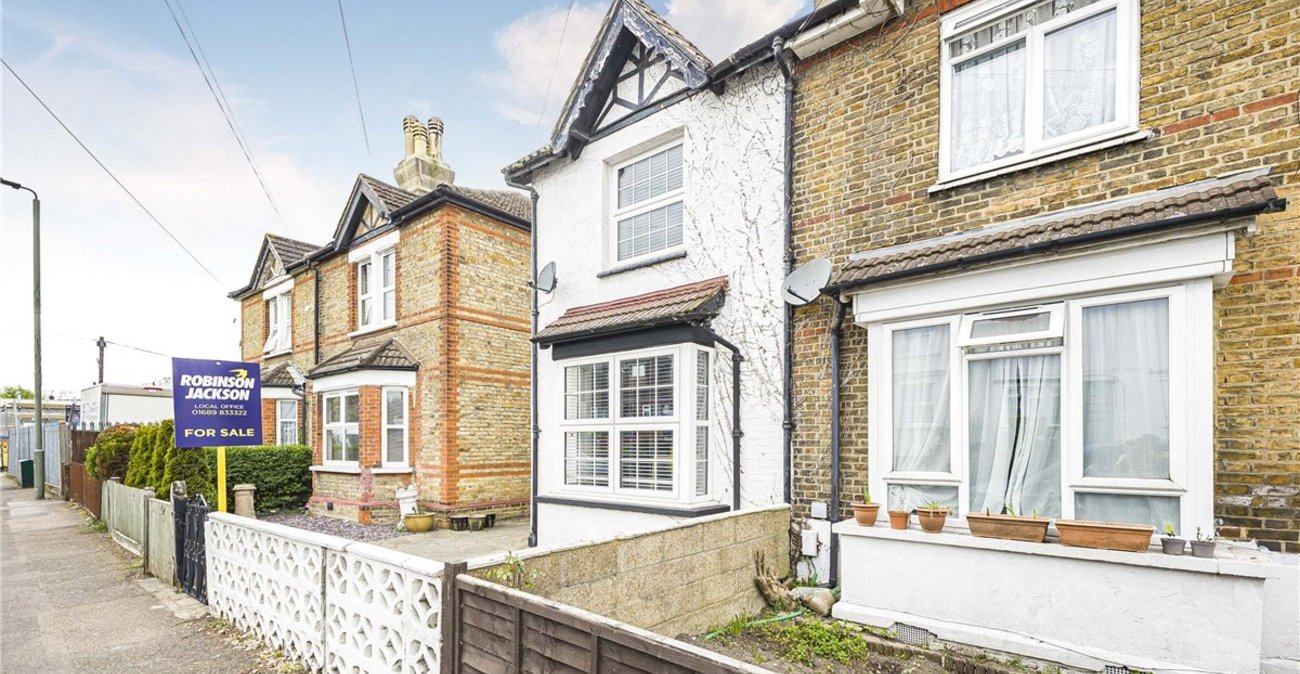3 bedroom house for sale in Orpington | Robinson Jackson
