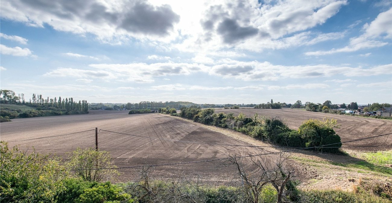 2 bedroom property for sale in Teynham | Robinson Michael & Jackson