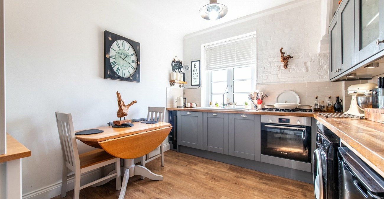 2 bedroom property for sale in Teynham | Robinson Michael & Jackson