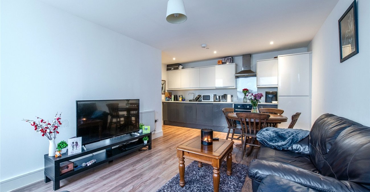 2 bedroom property for sale in Maidstone | Robinson Michael & Jackson