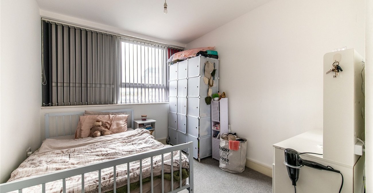 2 bedroom property for sale in Maidstone | Robinson Michael & Jackson