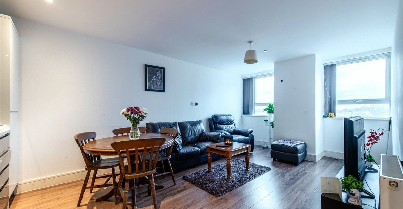 2 bedroom property for sale in Maidstone | Robinson Michael & Jackson