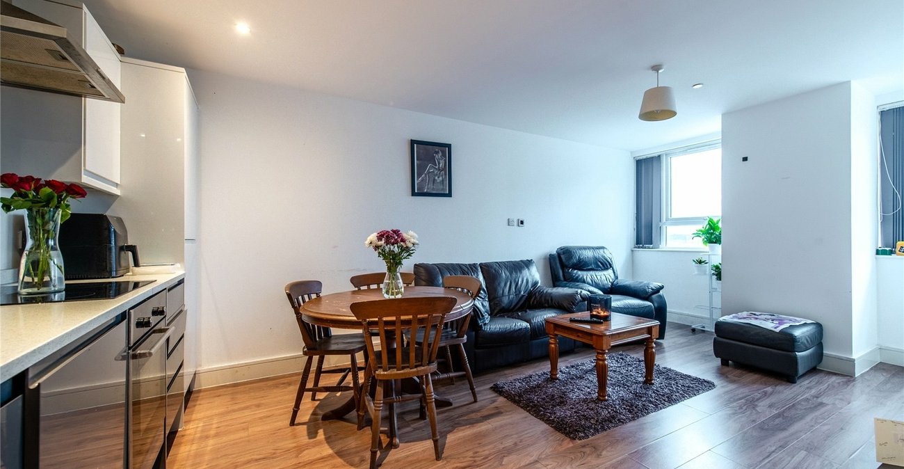 2 bedroom property for sale in Maidstone | Robinson Michael & Jackson