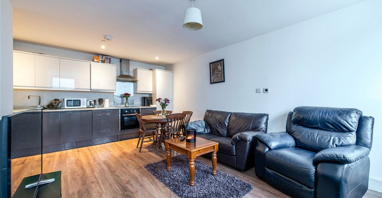 2 bedroom property for sale in Maidstone | Robinson Michael & Jackson