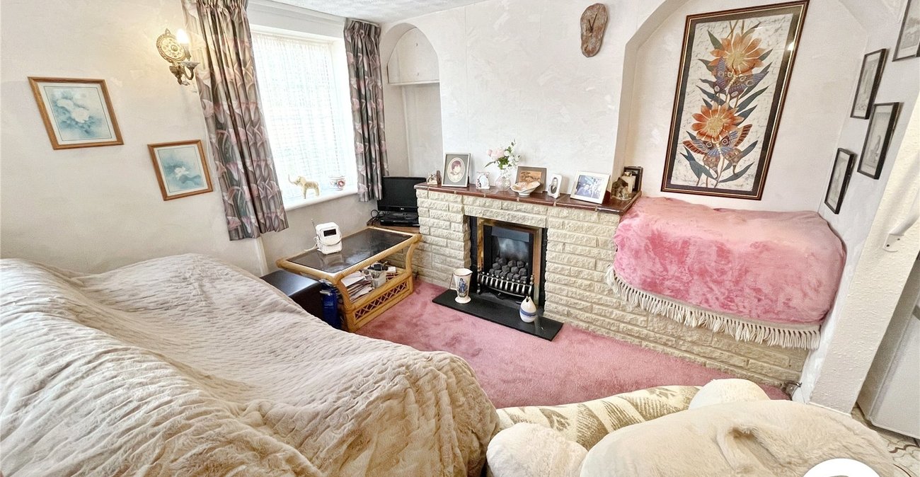 1 bedroom house for sale in Leeds | Robinson Michael & Jackson
