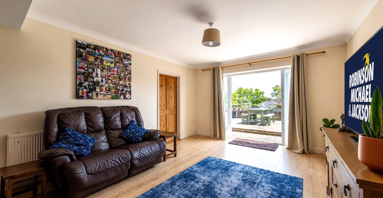 3 bedroom bungalow for sale in Gillingham | Robinson Michael & Jackson