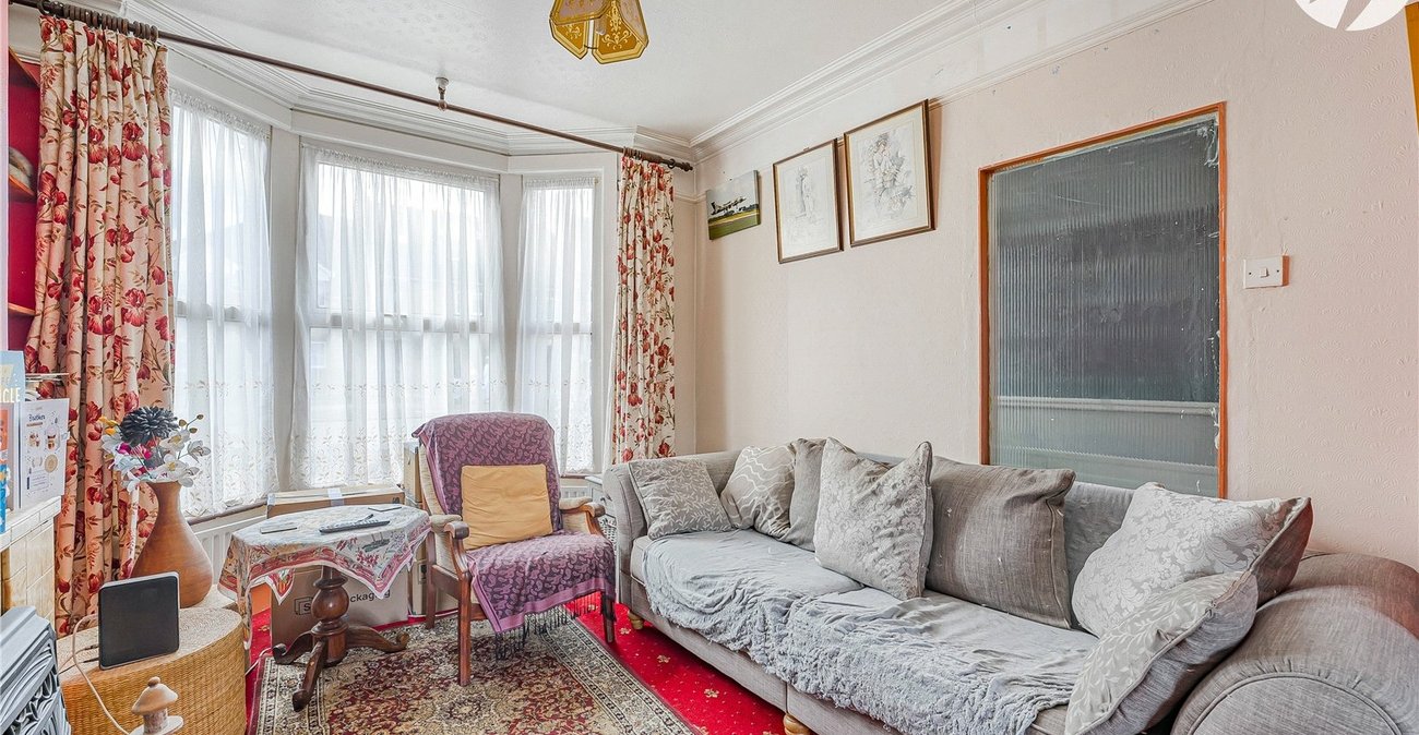 2 bedroom house for sale in Dartford | Robinson Jackson