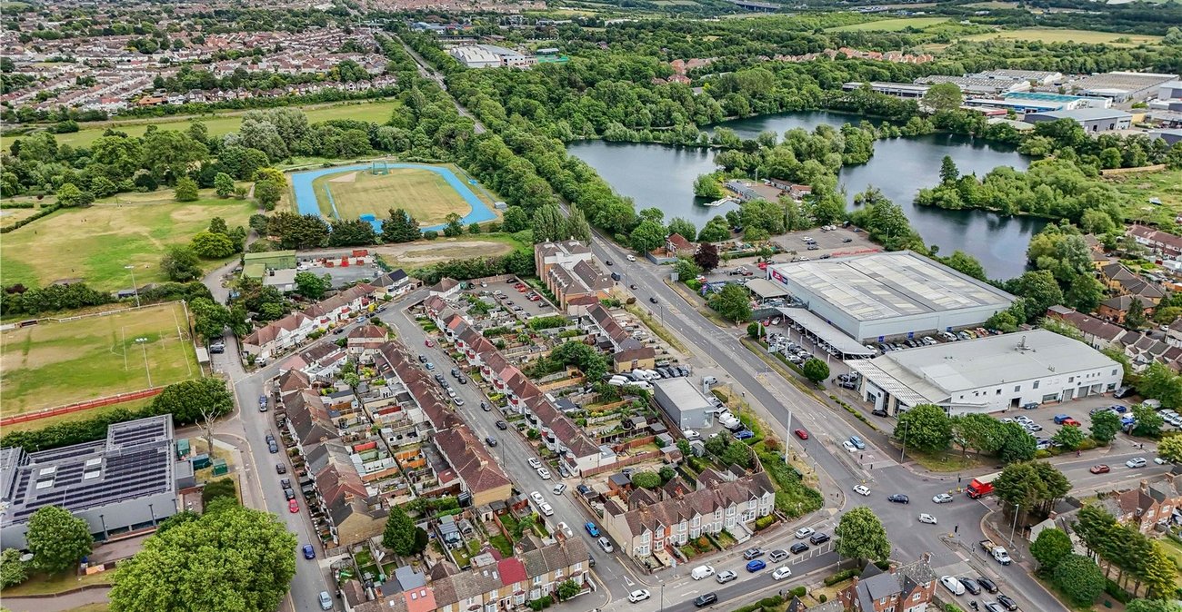 2 bedroom house for sale in Dartford | Robinson Jackson