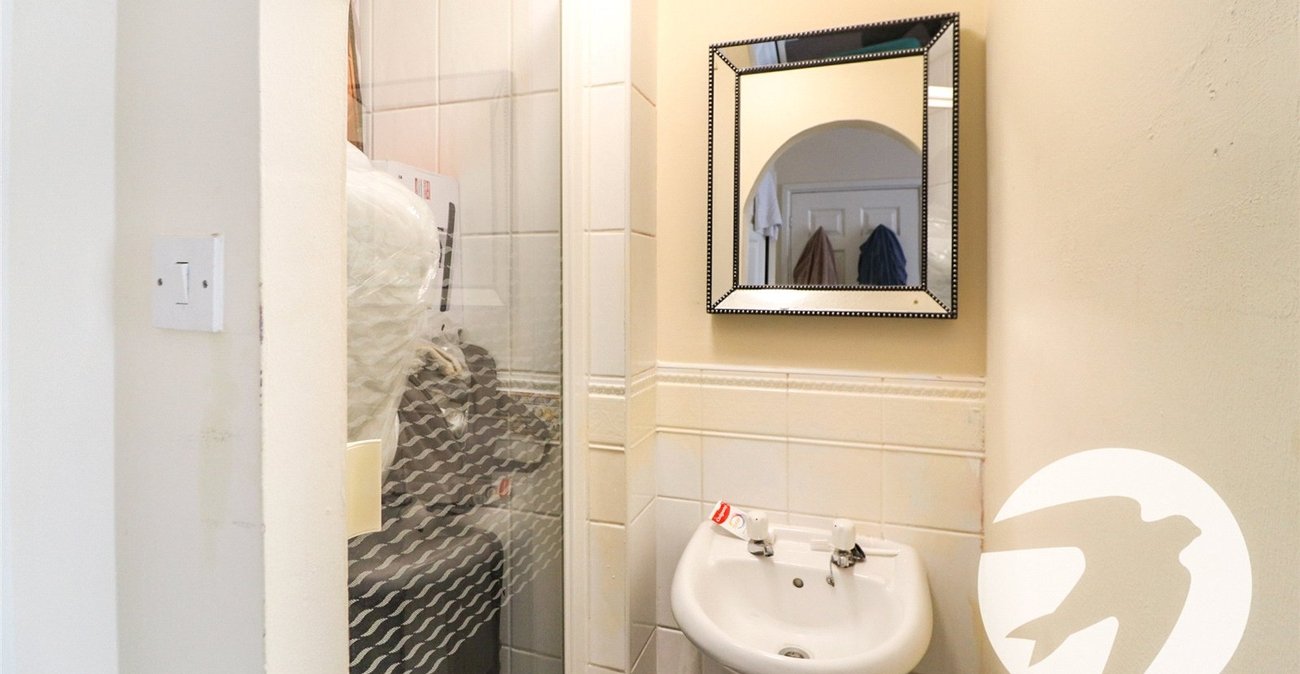3 bedroom house for sale in Erith | Robinson Jackson
