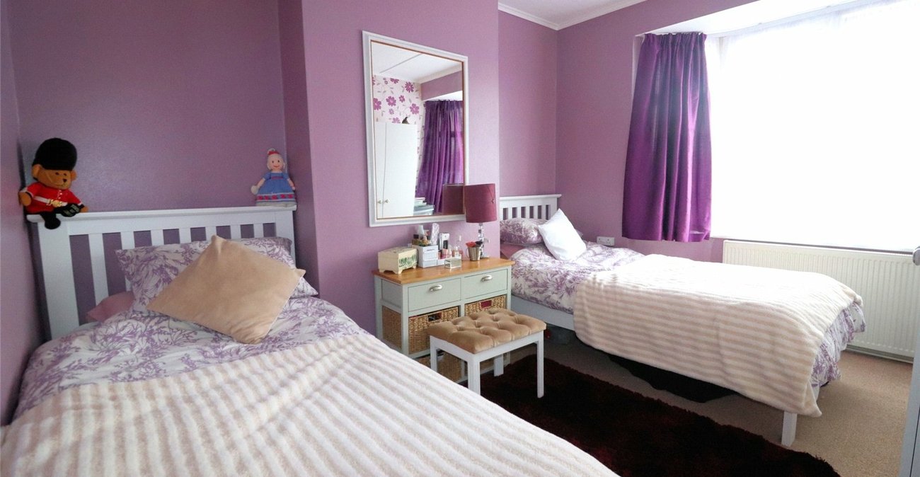 3 bedroom house for sale in Erith | Robinson Jackson