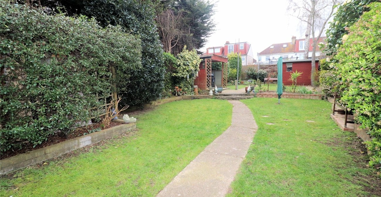 3 bedroom house for sale in Erith | Robinson Jackson