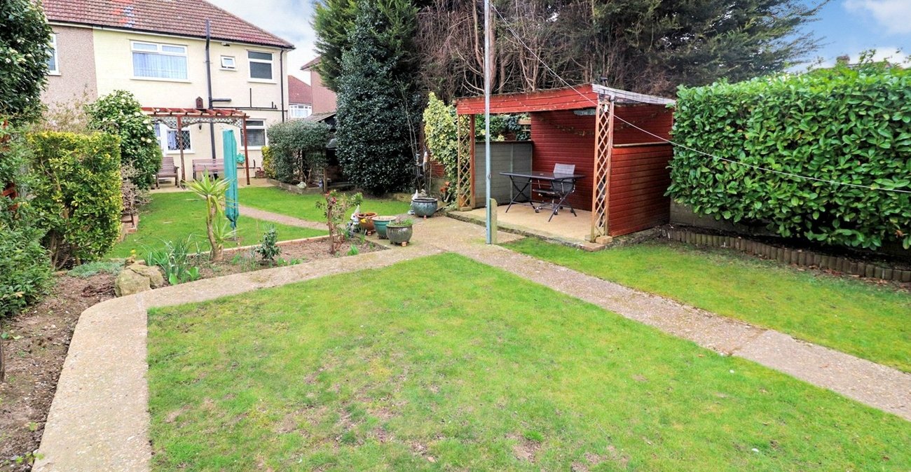 3 bedroom house for sale in Erith | Robinson Jackson