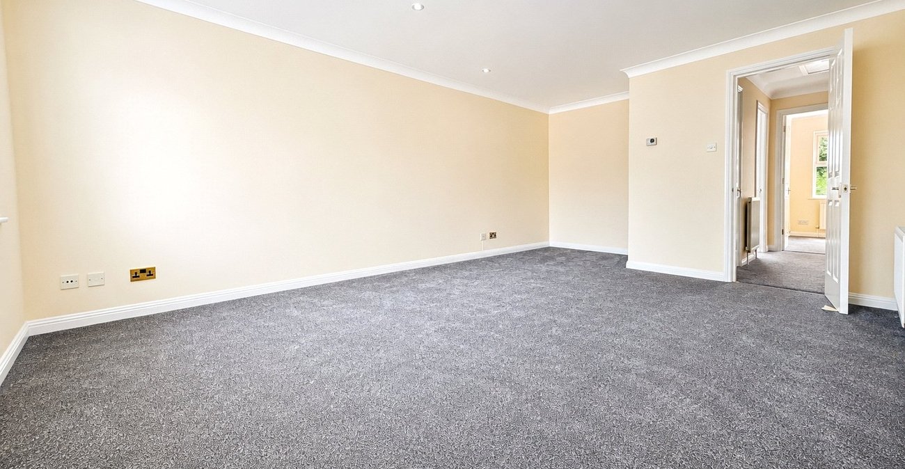 2 bedroom property for sale in Hither Green | Robinson Jackson