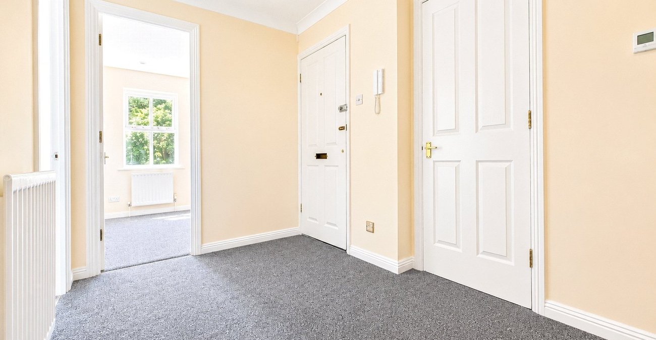 2 bedroom property for sale in Hither Green | Robinson Jackson