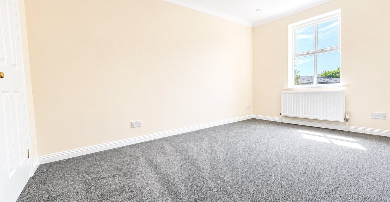 2 bedroom property for sale in Hither Green | Robinson Jackson