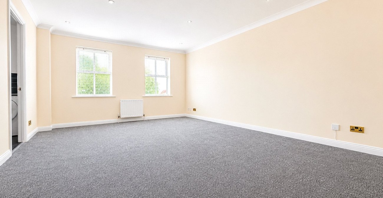 2 bedroom property for sale in Hither Green | Robinson Jackson
