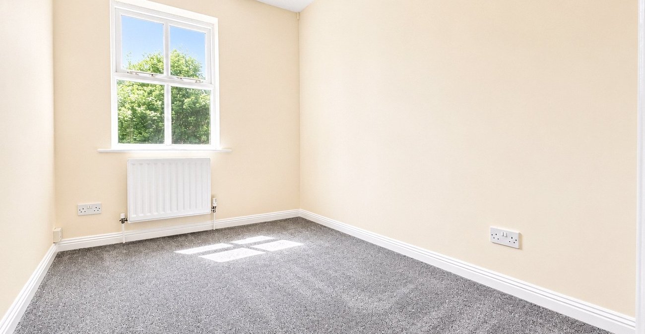 2 bedroom property for sale in Hither Green | Robinson Jackson