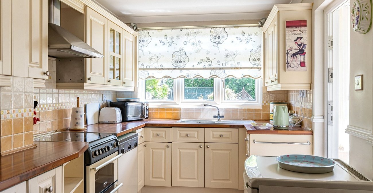 3 bedroom house for sale in Welling | Robinson Jackson
