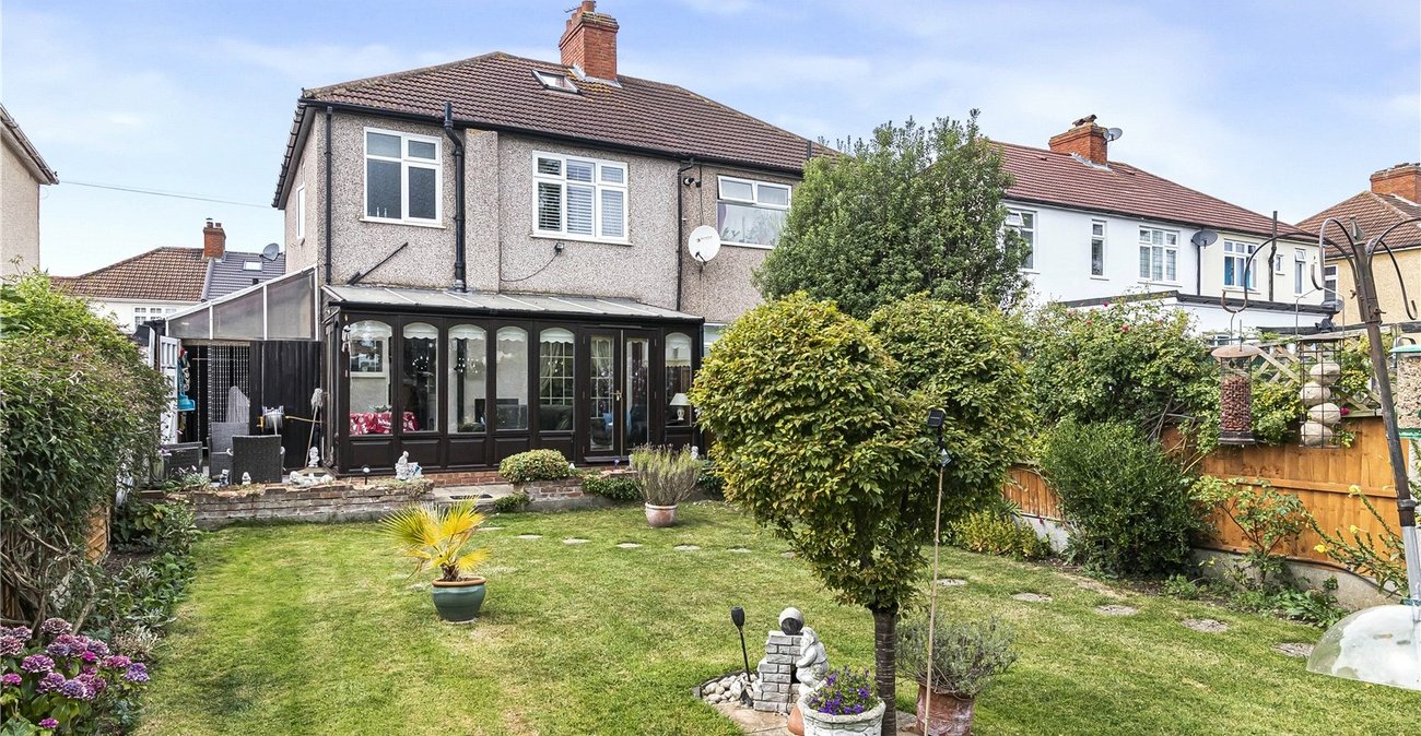 3 bedroom house for sale in Welling | Robinson Jackson