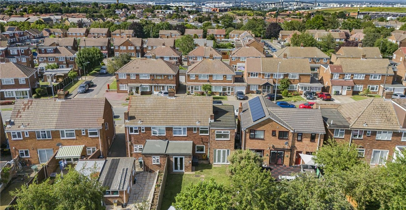 4 bedroom house for sale in Dartford | Robinson Jackson