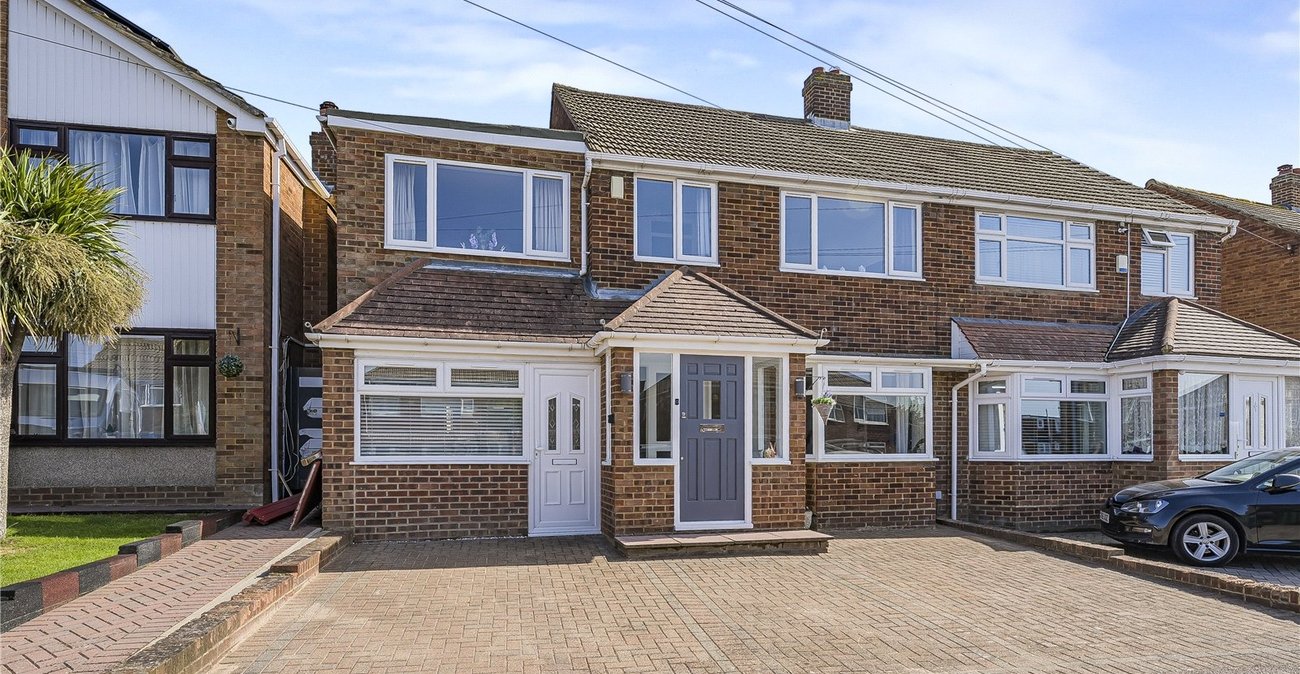 4 bedroom house for sale in Dartford | Robinson Jackson