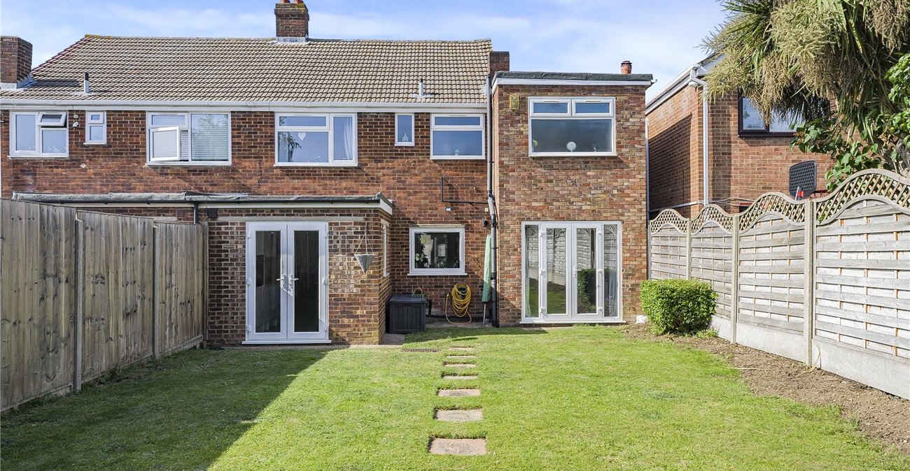 4 bedroom house for sale in Dartford | Robinson Jackson