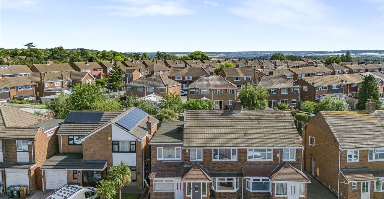 4 bedroom house for sale in Dartford | Robinson Jackson