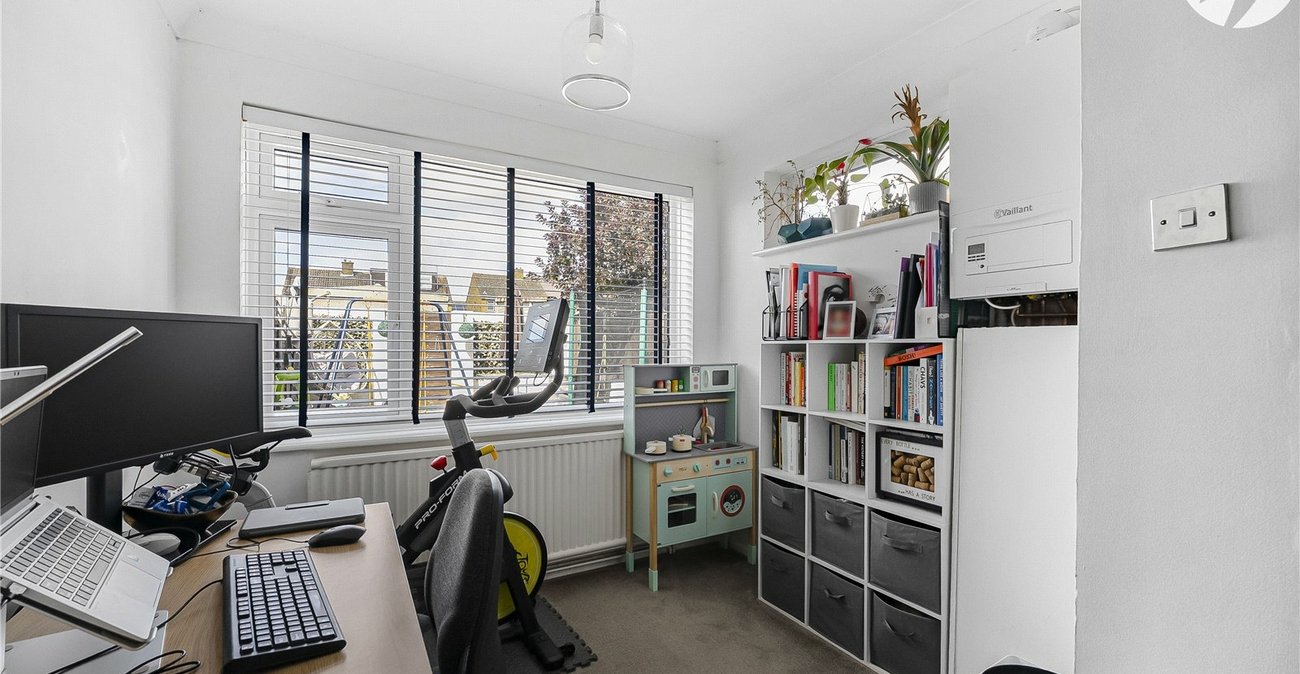 2 bedroom house for sale in Dartford | Robinson Jackson