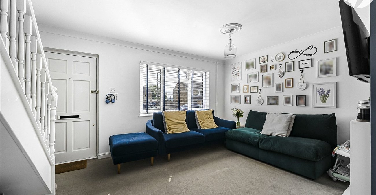 2 bedroom house for sale in Dartford | Robinson Jackson