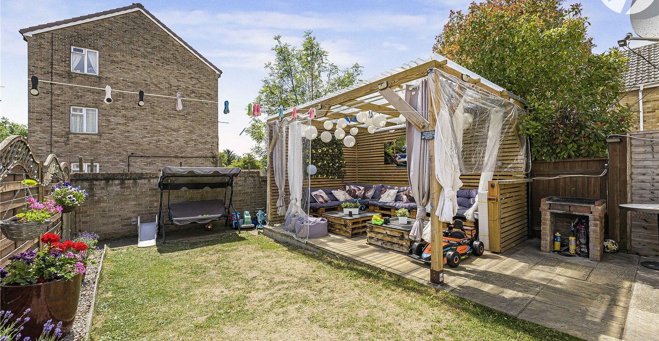 3 bedroom house for sale in Dartford | Robinson Jackson