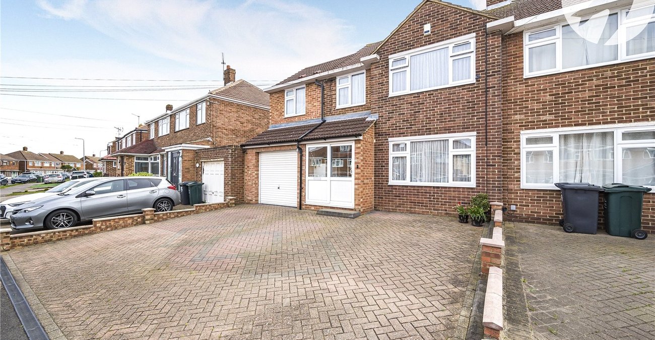 4 bedroom house for sale in Dartford | Robinson Jackson