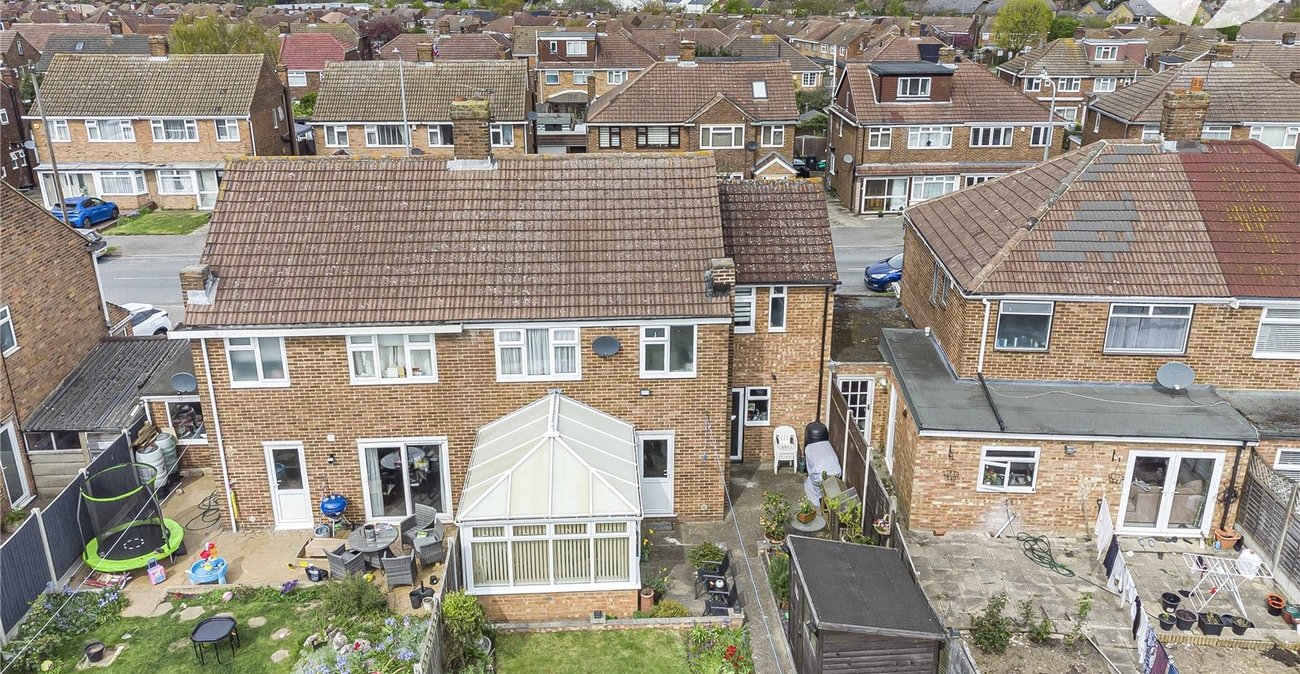 4 bedroom house for sale in Dartford | Robinson Jackson