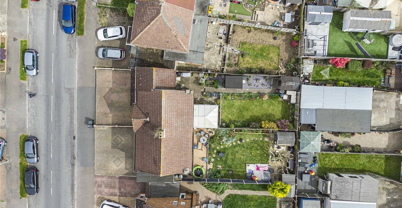 4 bedroom house for sale in Dartford | Robinson Jackson