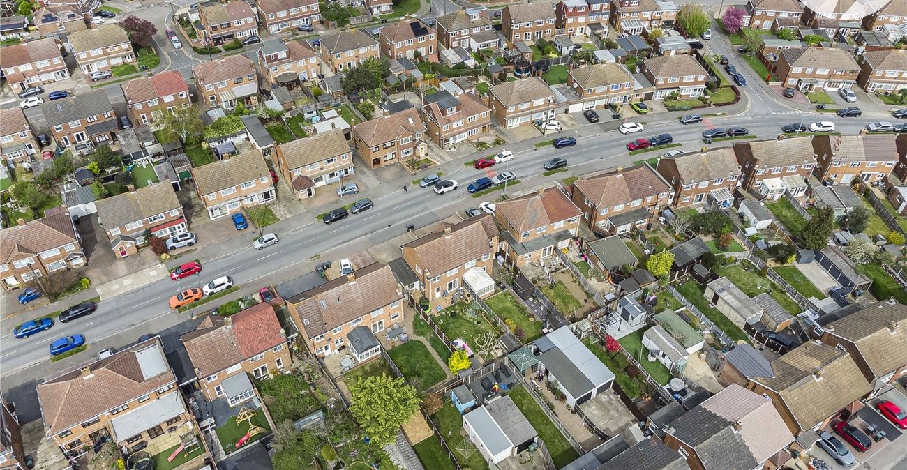 4 bedroom house for sale in Dartford | Robinson Jackson