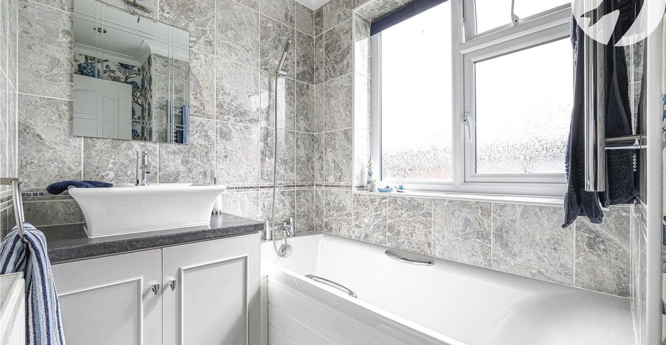 4 bedroom house for sale in Dartford | Robinson Jackson