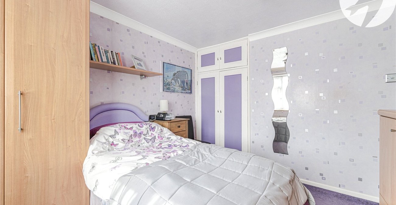 4 bedroom house for sale in Dartford | Robinson Jackson