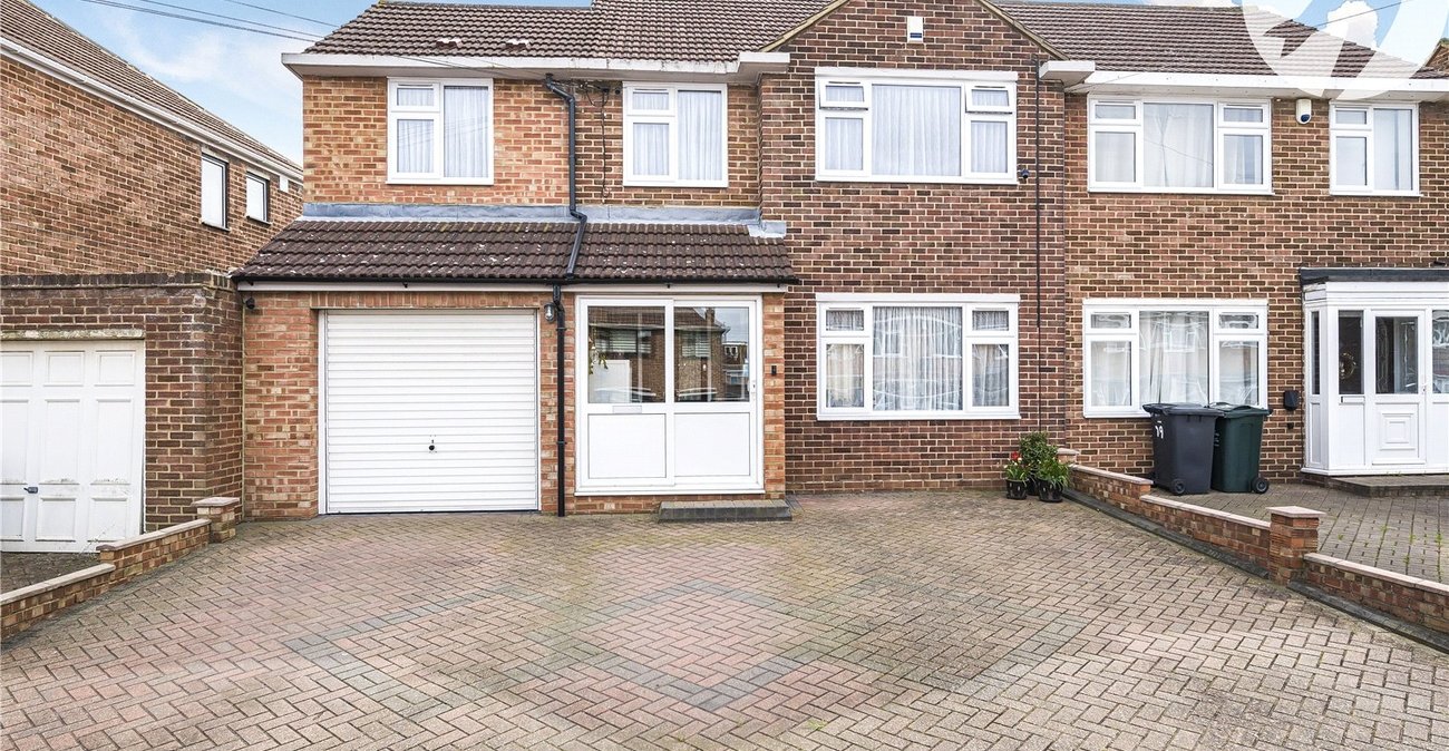 4 bedroom house for sale in Dartford | Robinson Jackson