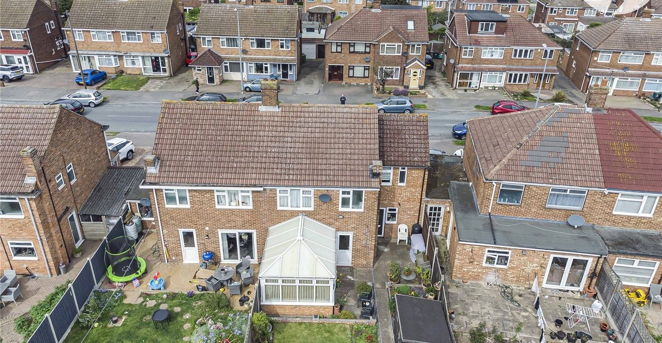 4 bedroom house for sale in Dartford | Robinson Jackson