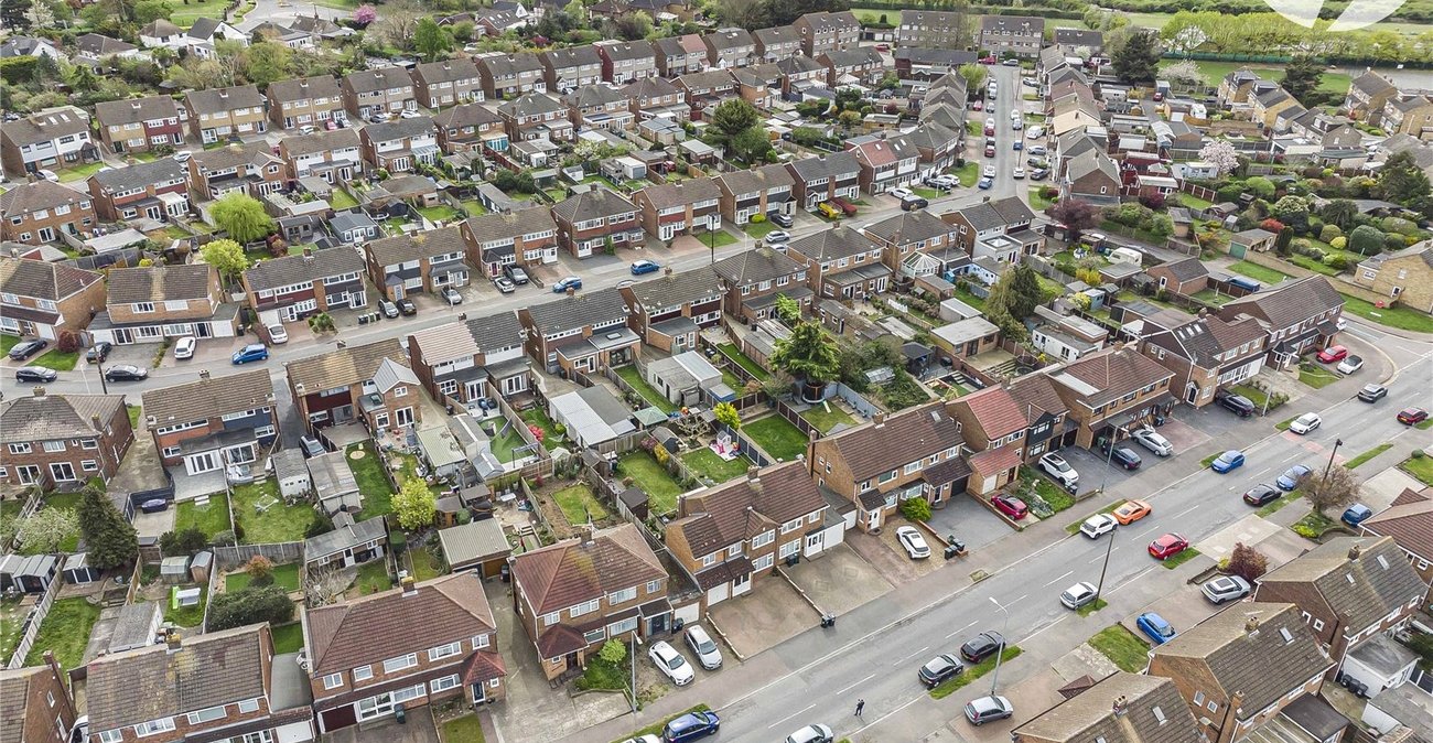 4 bedroom house for sale in Dartford | Robinson Jackson