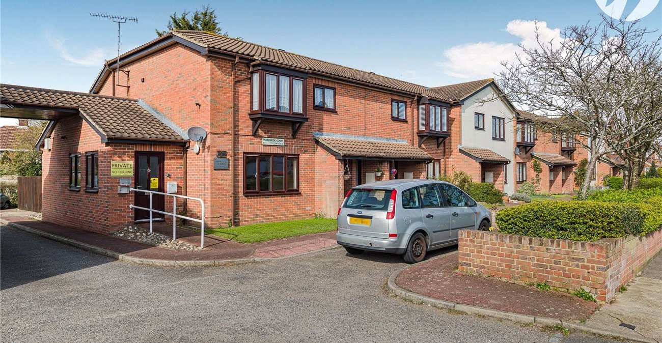 2 bedroom property for sale in Dartford | Robinson Jackson