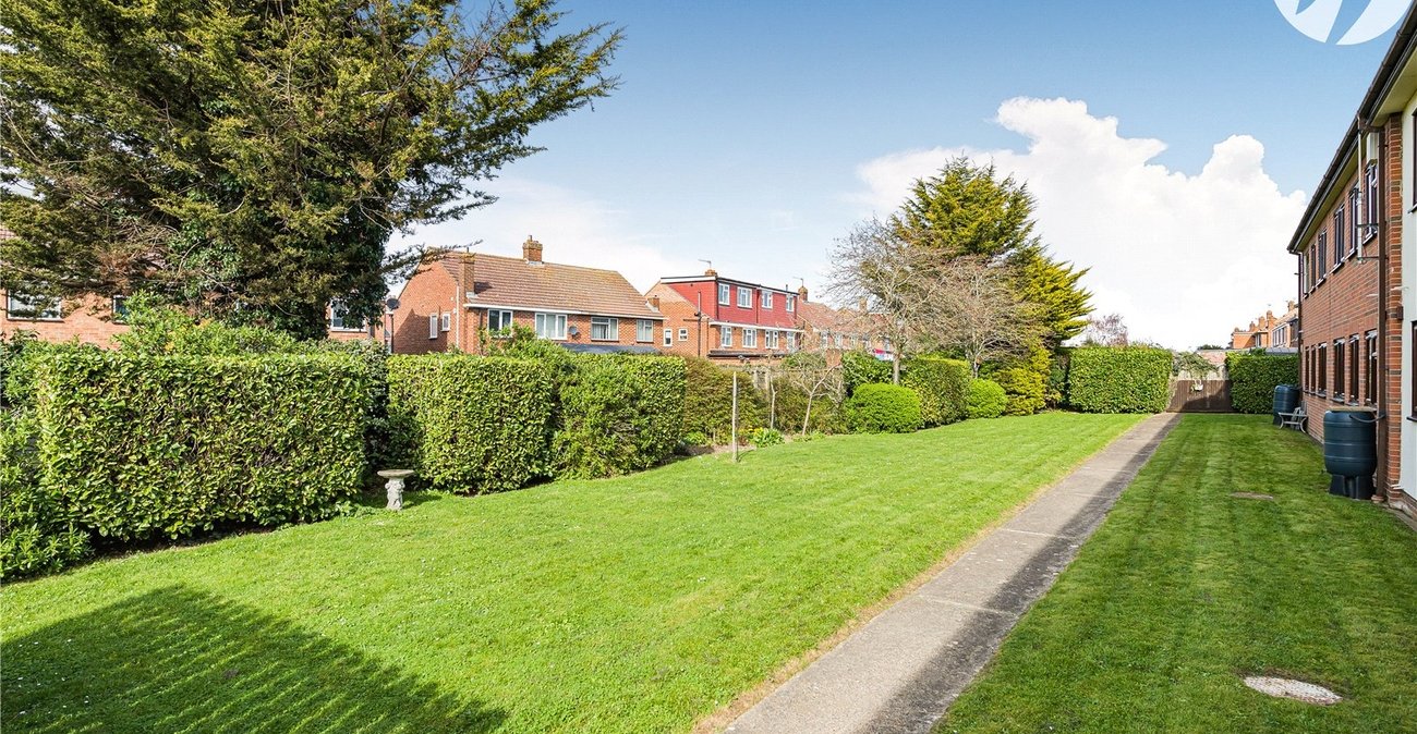 2 bedroom property for sale in Dartford | Robinson Jackson