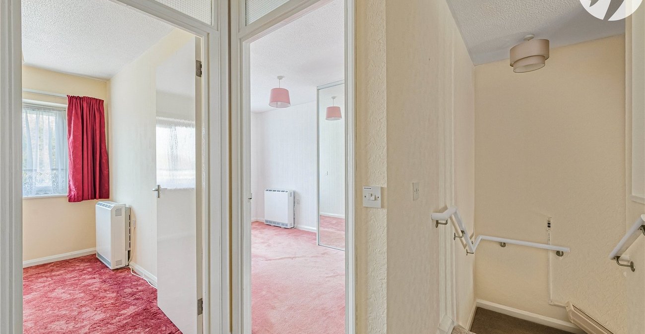 2 bedroom property for sale in Dartford | Robinson Jackson