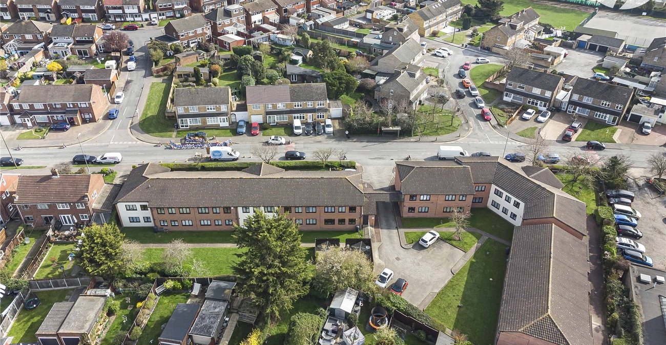 2 bedroom property for sale in Dartford | Robinson Jackson