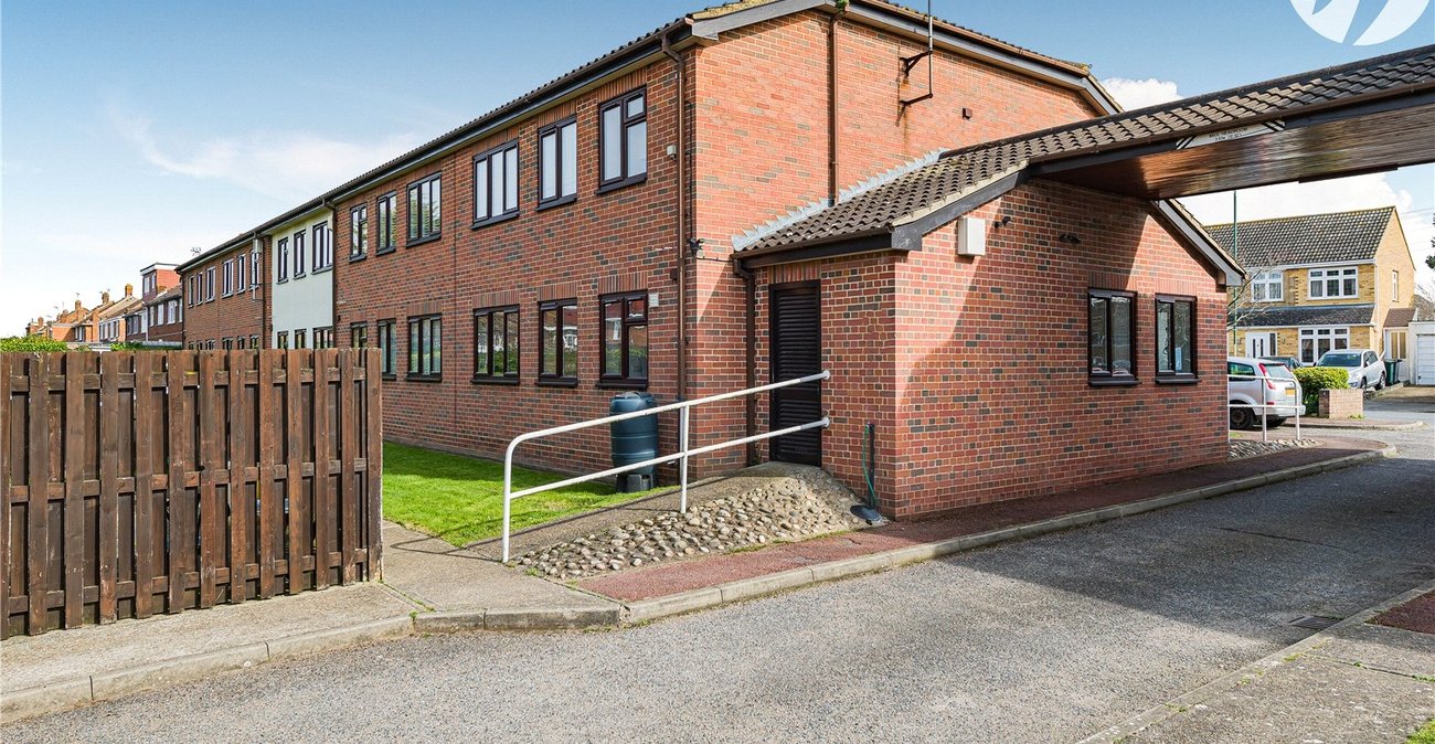 2 bedroom property for sale in Dartford | Robinson Jackson