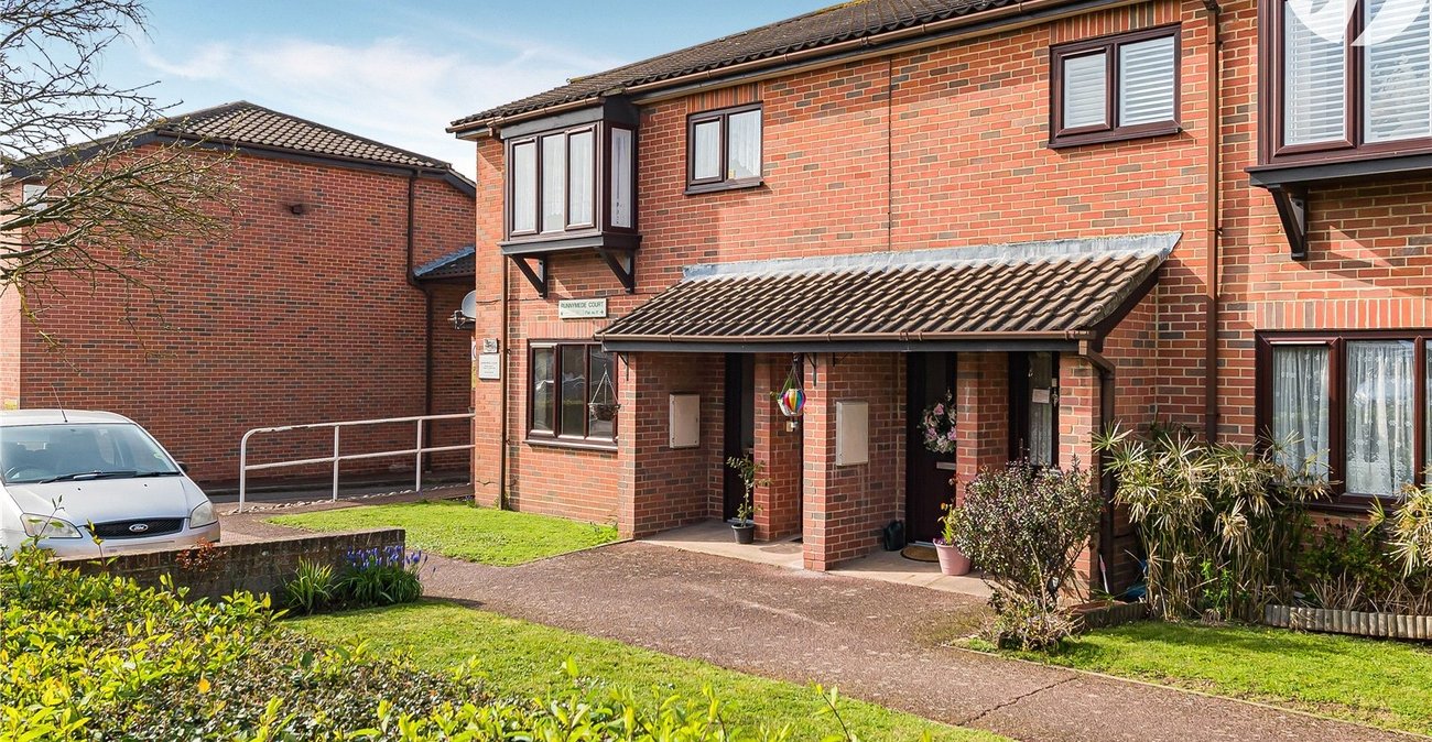 2 bedroom property for sale in Dartford | Robinson Jackson