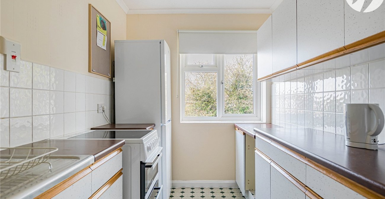 2 bedroom property for sale in Dartford | Robinson Jackson