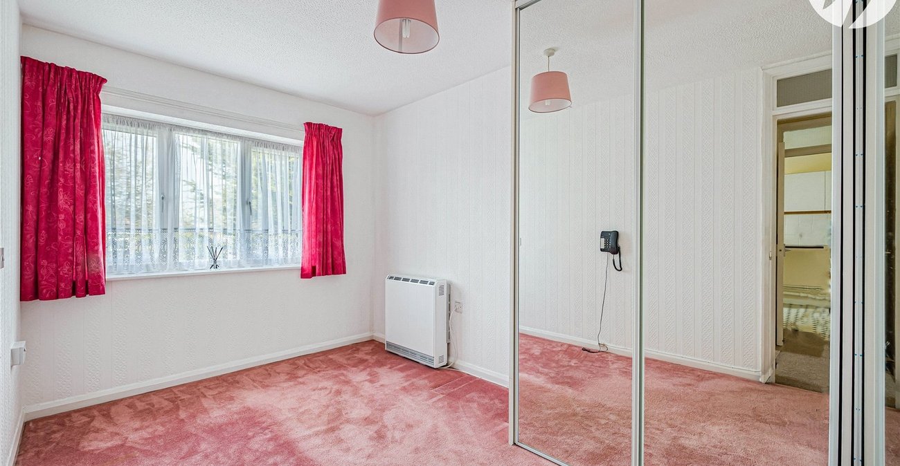 2 bedroom property for sale in Dartford | Robinson Jackson