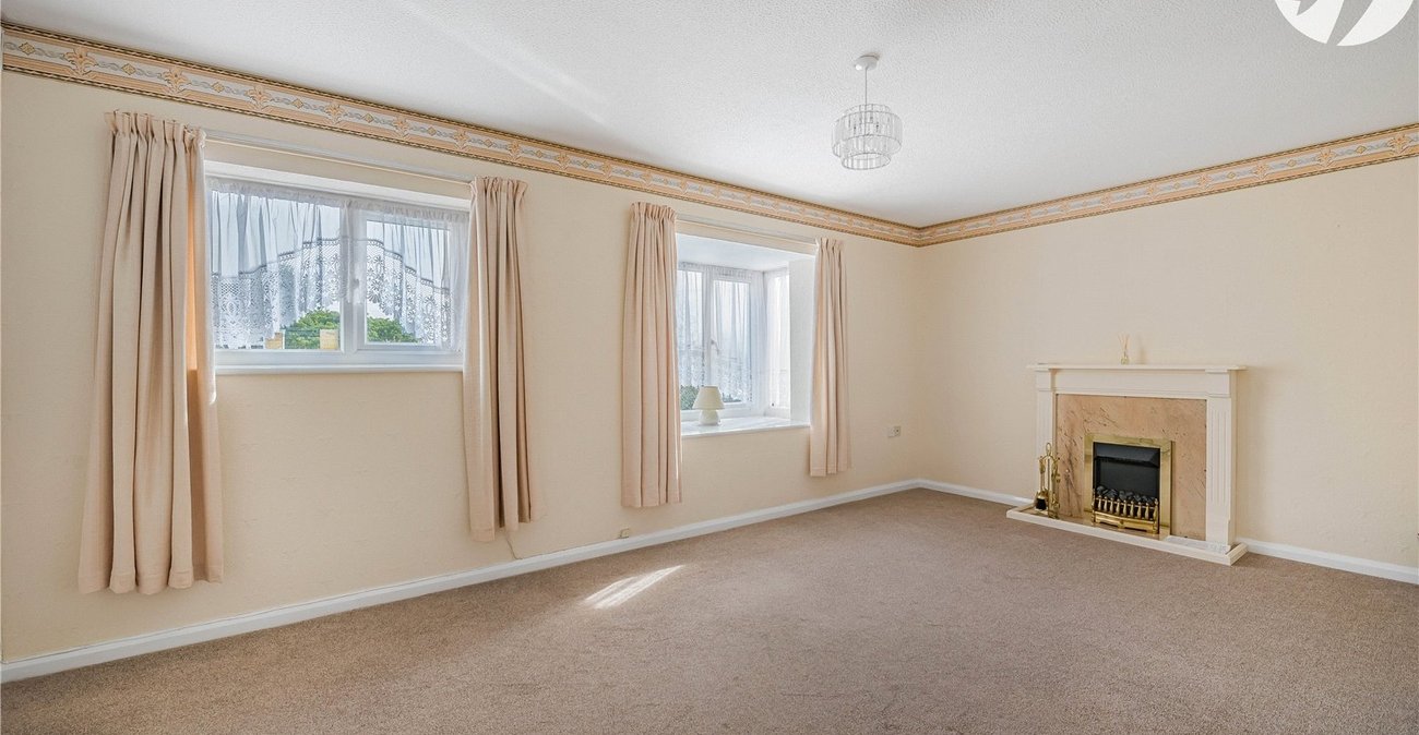 2 bedroom property for sale in Dartford | Robinson Jackson