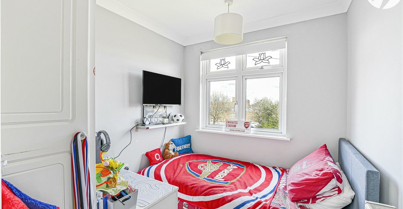 3 bedroom house for sale in Fleet Estate | Robinson Jackson