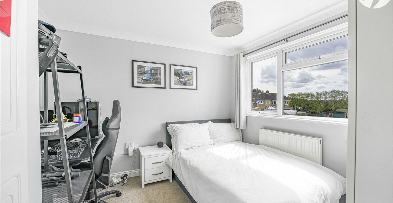 3 bedroom house for sale in Fleet Estate | Robinson Jackson